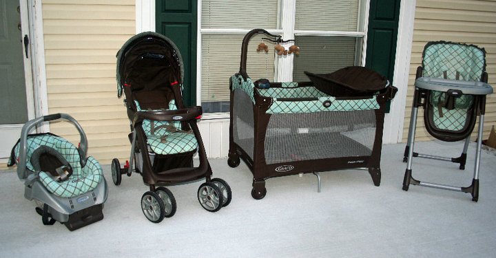 gender neutral stroller and carseat